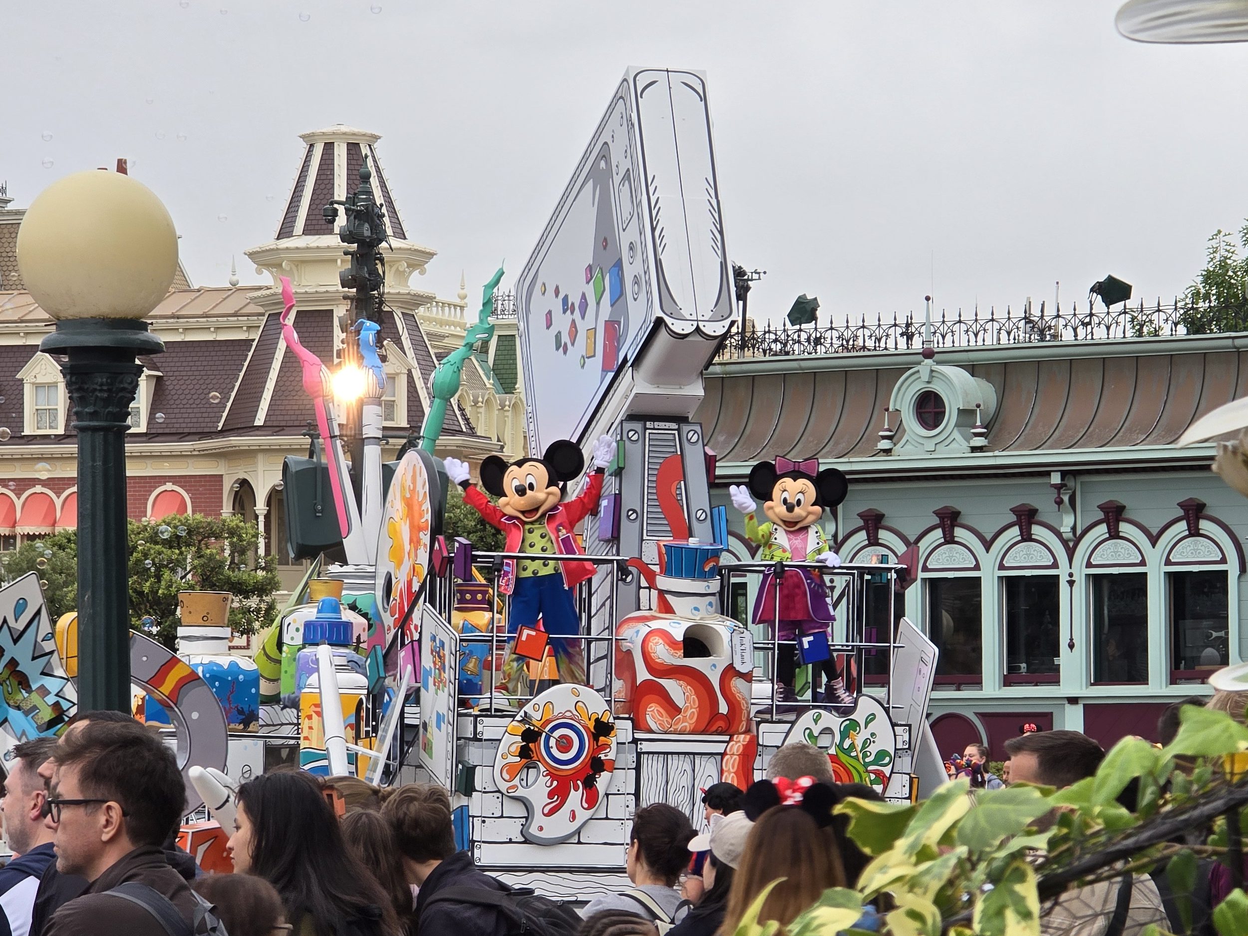 Mickey and Minnie during A Million Splashes of Colour