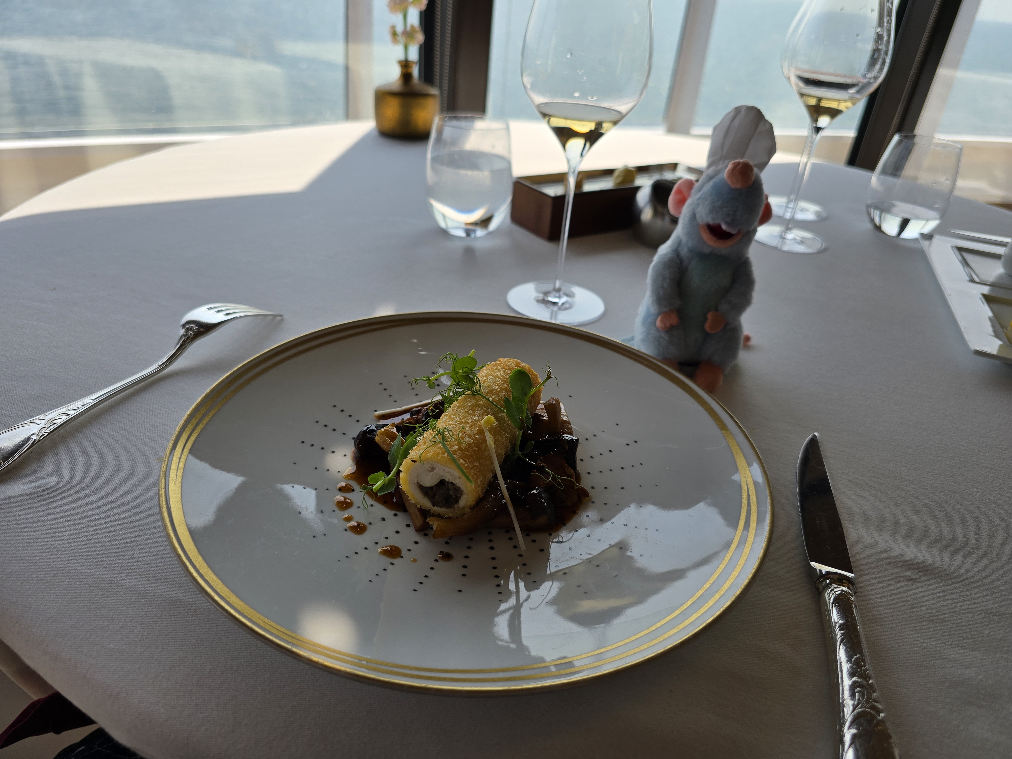 Poulet Rouge - Mushroom / Chicken Truffle Jus