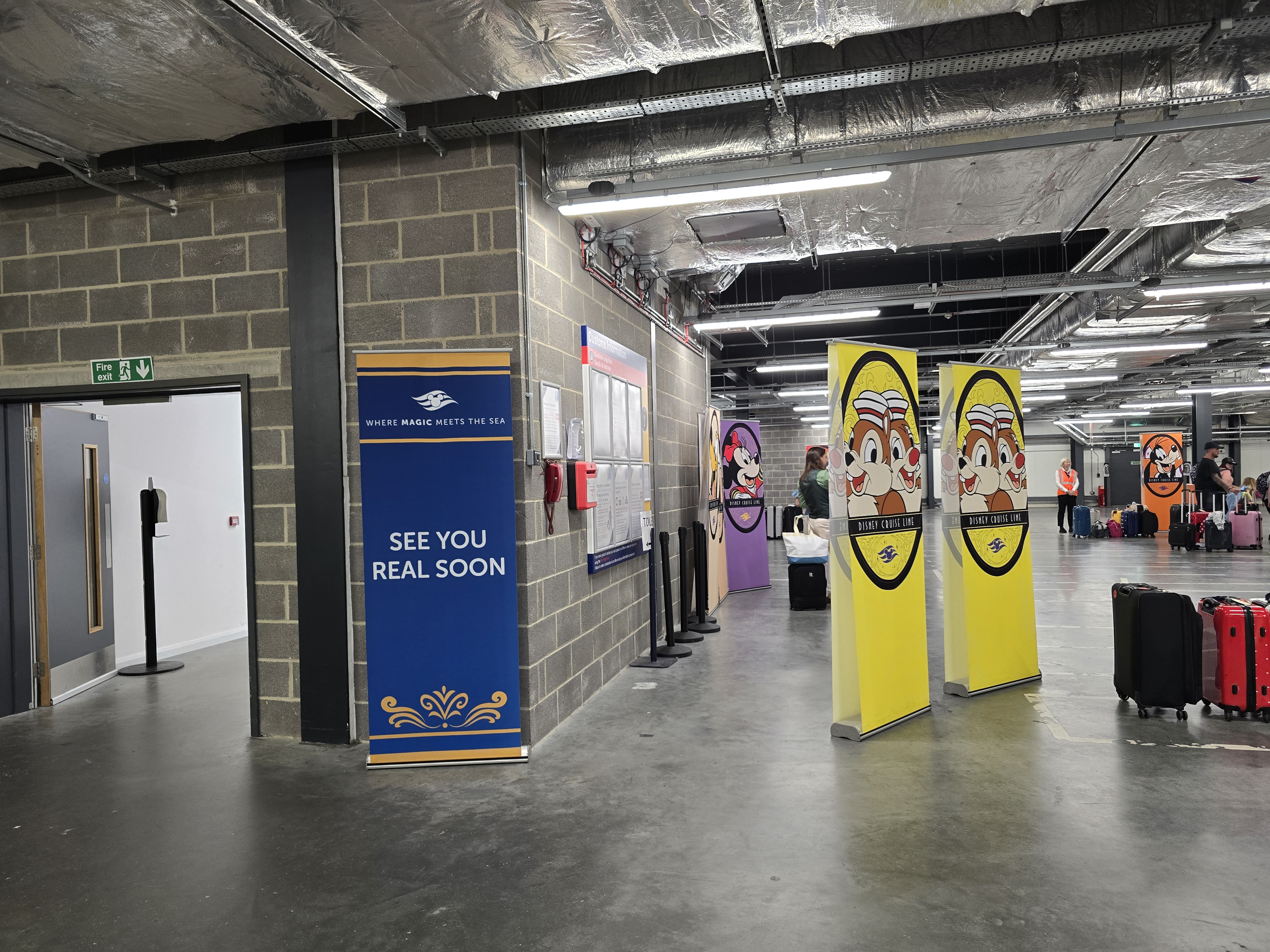 Horizon cruise terminal baggage reclaim, Southampton